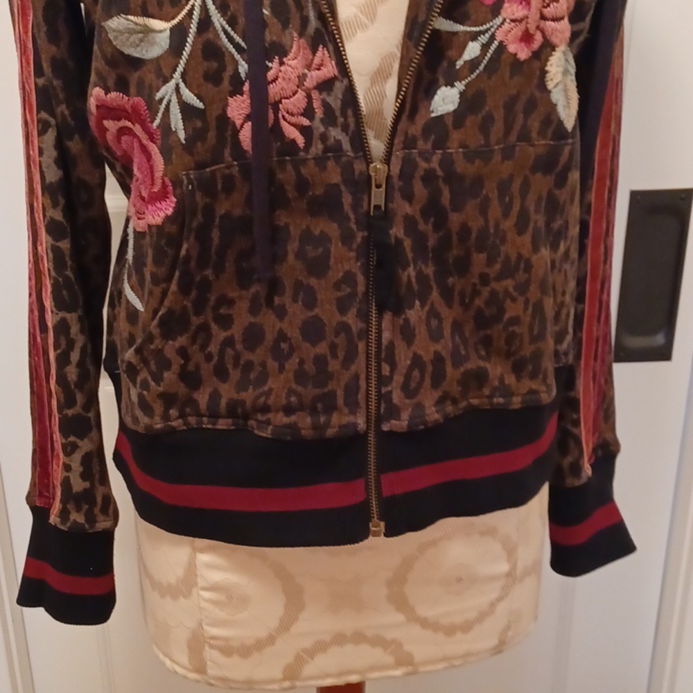 Johnny Was zip-up, Oversized Embroidered Hoodie. 100% cotton. - Picture 6 of 12